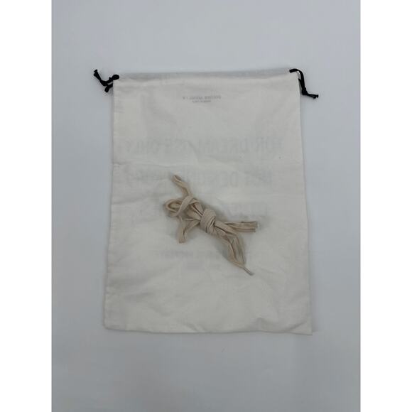 Golden Goose Drawstring Dust Bag for Shoes.  Shoelaces included - Picture 2 of 3